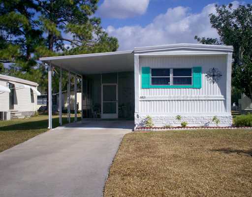 Property Photo:  5621 Holiday Park Boulevard  FL 34287 