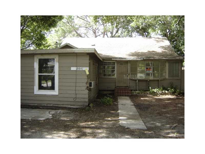 Property Photo: 2041 10th Street FL 34237