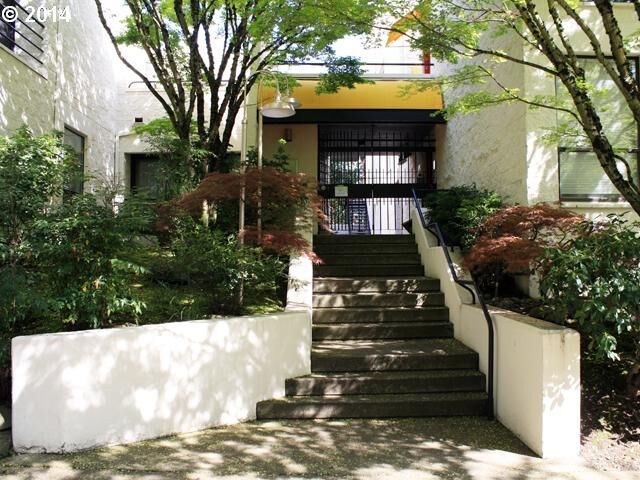 Property Photo:  1927 NW Hoyt St 205  OR 97209 