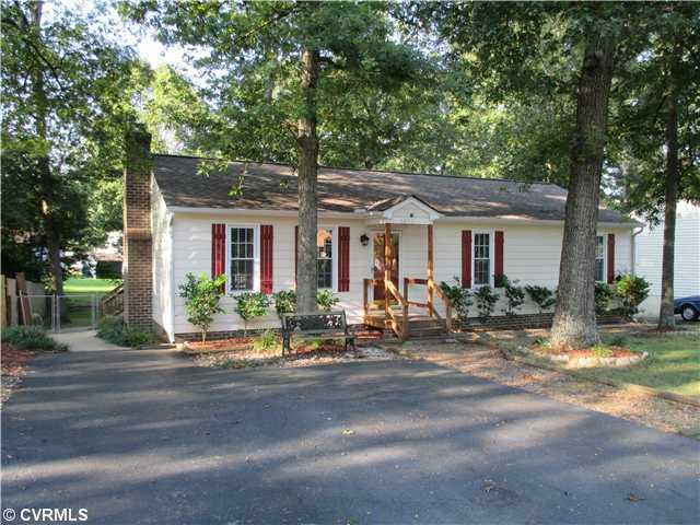 Property Photo:  1853 Featherstone Drive  VA 23113 