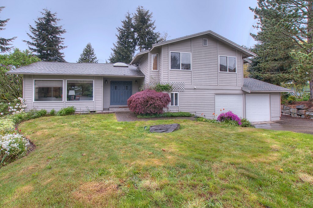 Property Photo:  16001 NE 99th St  WA 98052 