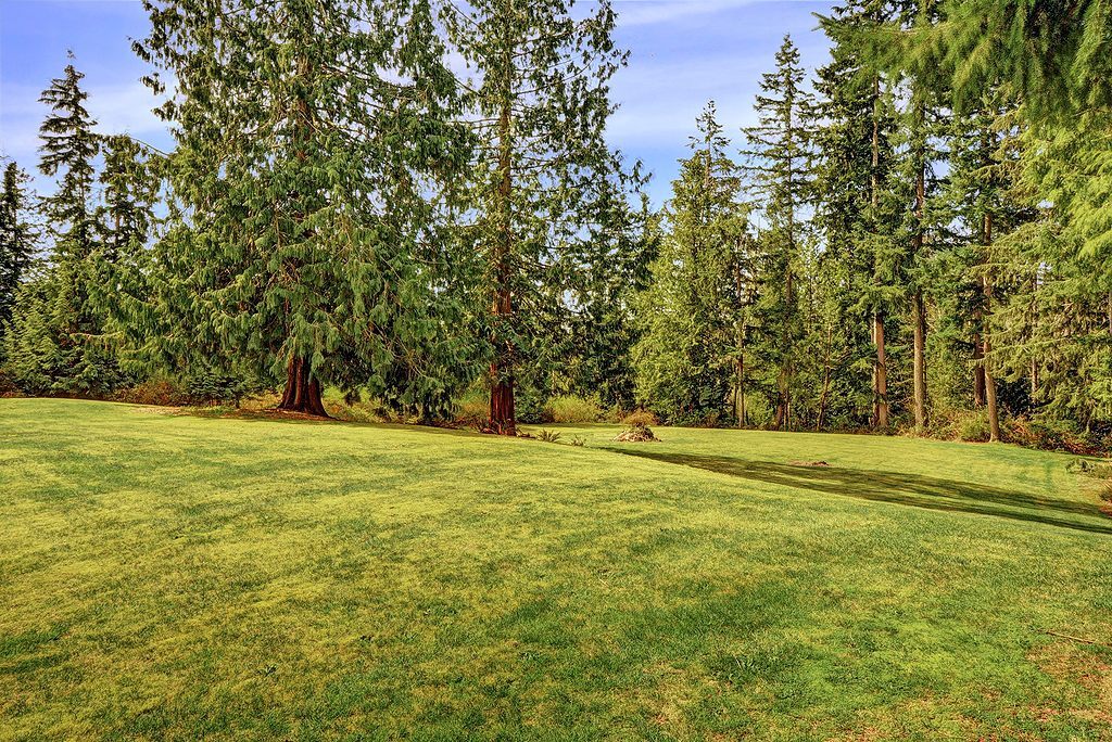Property Photo: 17502 W Interurban Blvd WA 98296