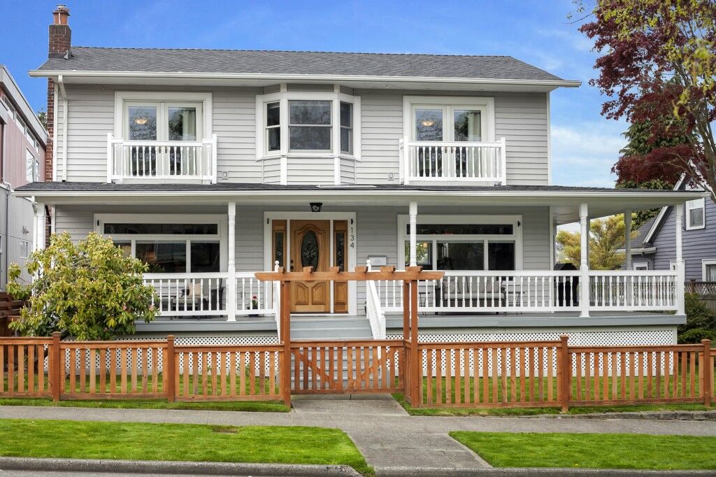 Property Photo:  134 NE 63rd St  WA 98115 