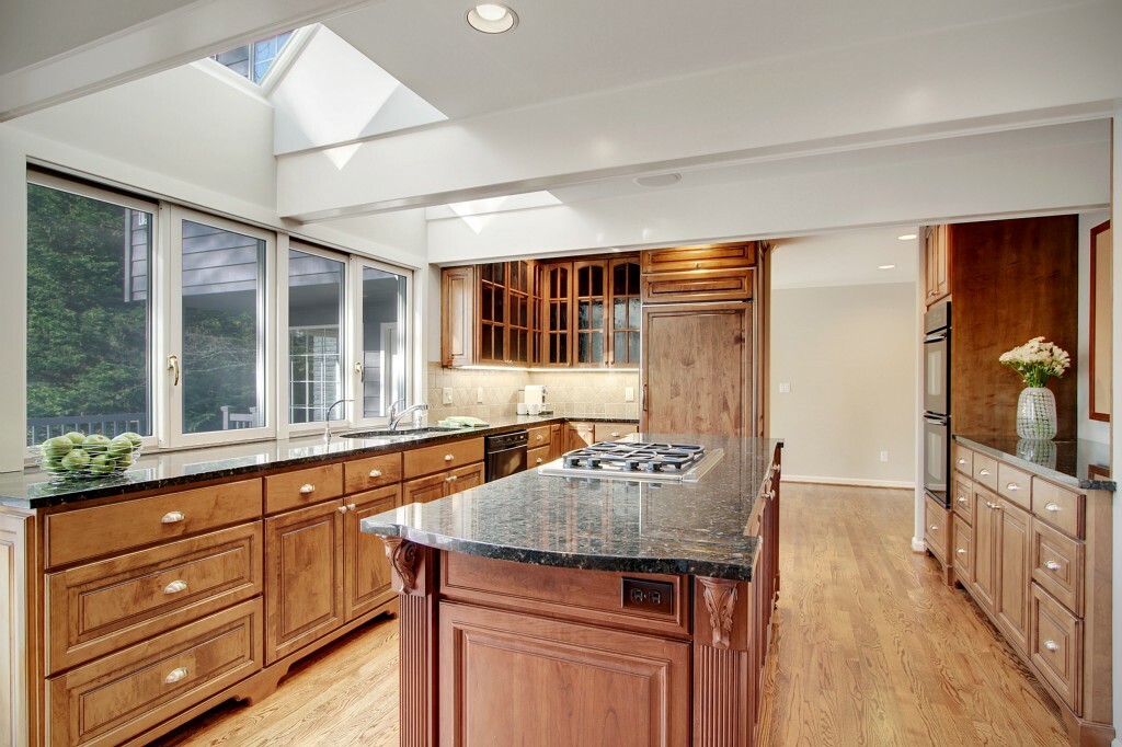 Property Photo: 9213 SE 68th WA 98040