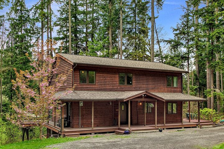 Property Photo: 16103 Kelly Road NE WA 98019