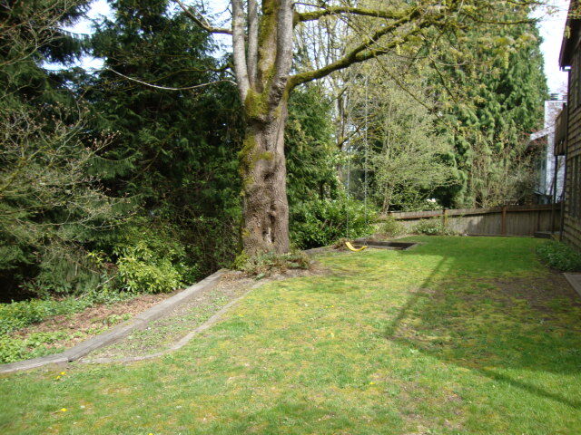 Property Photo:  15806 SE 50th St  WA 98006 