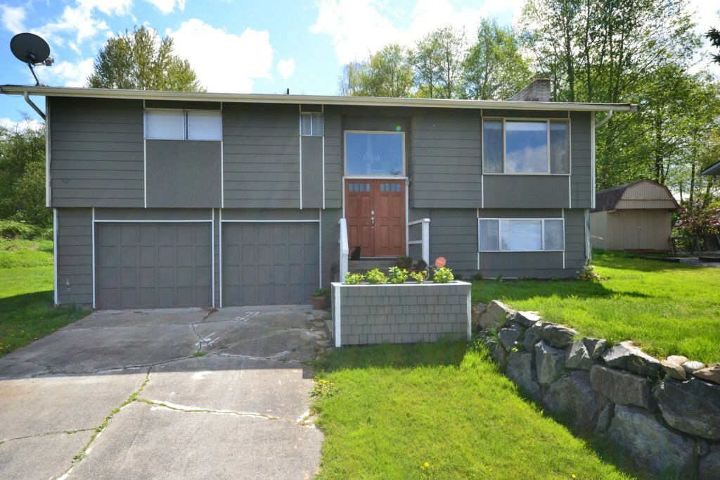 Property Photo:  5531 67th Dr SE  WA 98290 