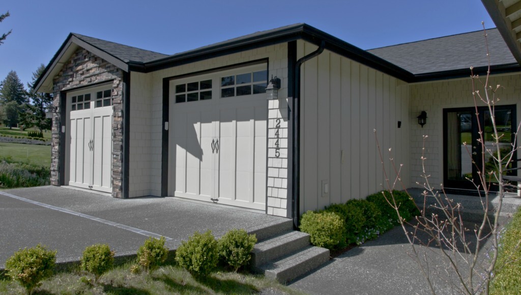 Property Photo: 2445 E Discovery Place WA 98260
