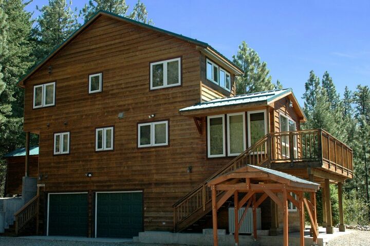 Property Photo:  4 Elderberry Rd  WA 98862 