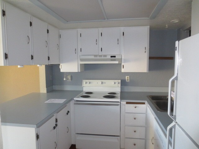 Property Photo:  4900 200th St SW C-302  WA 98036 