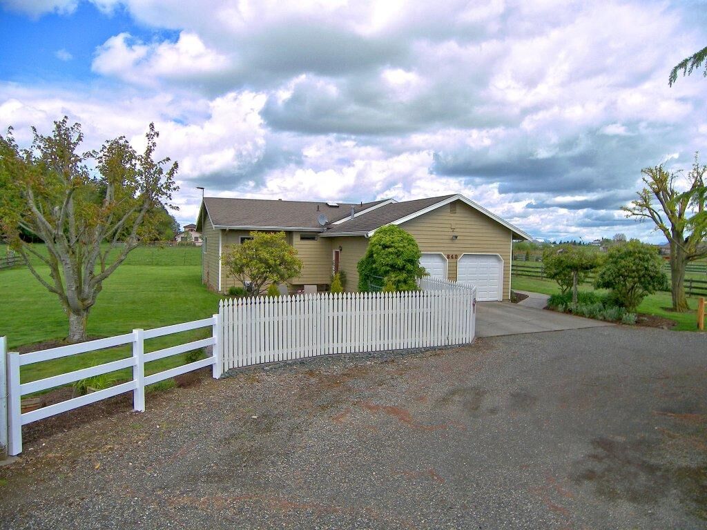 Property Photo:  840 W Smith Rd  WA 98226 