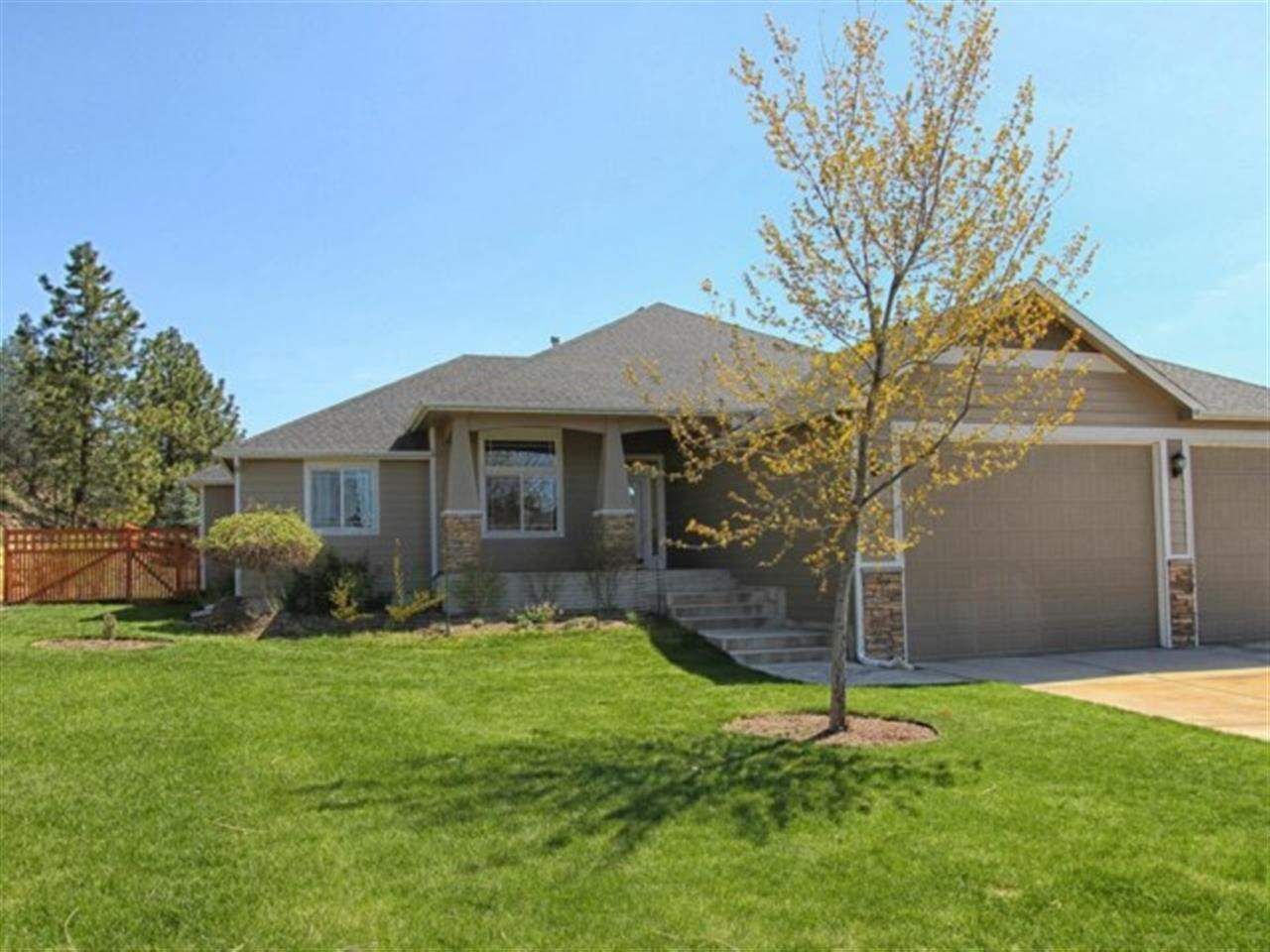 Property Photo: 913 E Westcrest Rd WA 99005