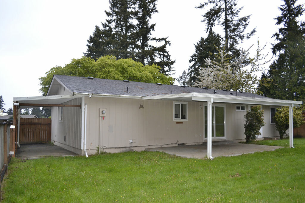 Property Photo:  12521 107th Av Ct E  WA 98374 