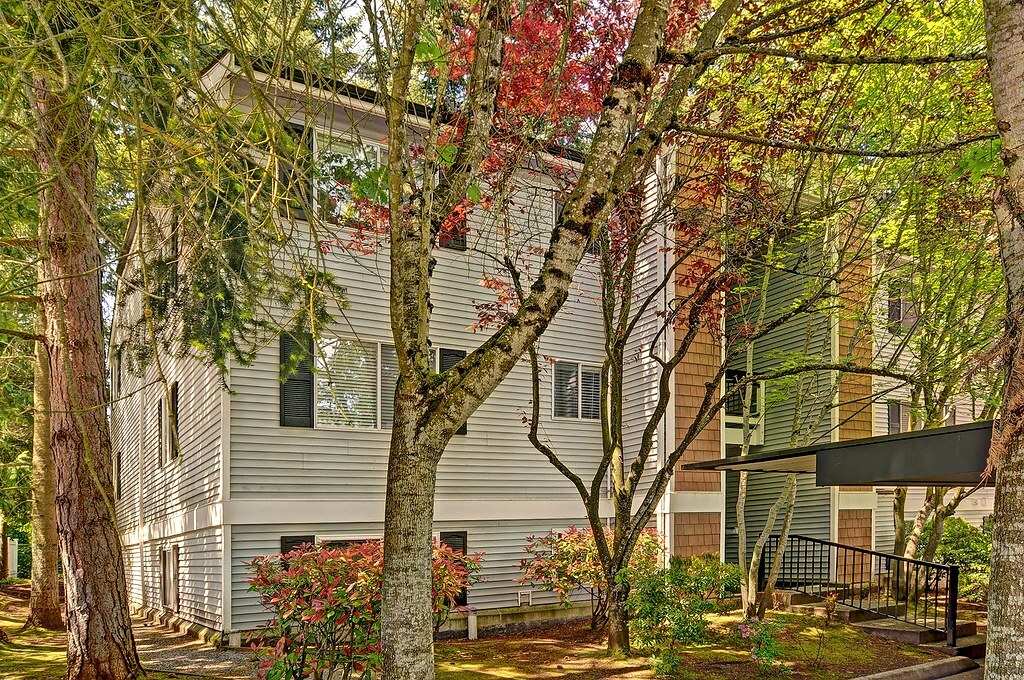 Property Photo:  1007 156th Ave NE B-309  WA 98007 