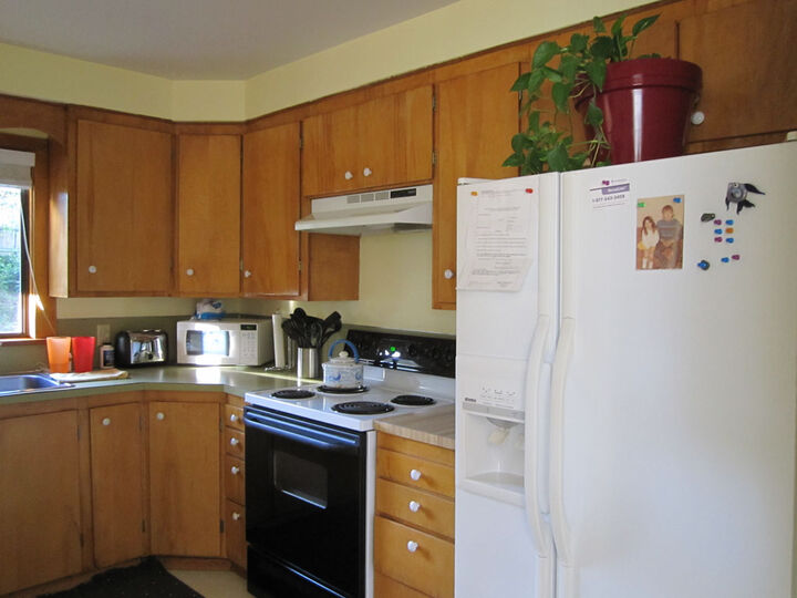 Property Photo: 668 10th Avenue WA 98033