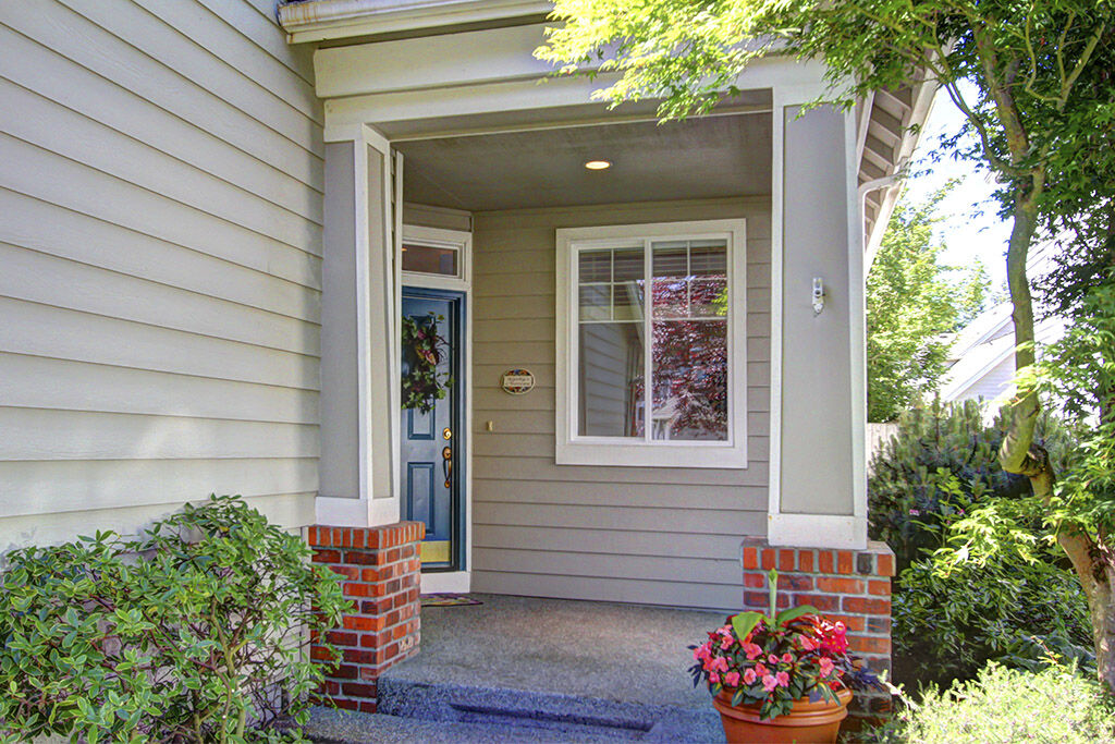 Property Photo:  4231 250th Place SE  WA 98029 