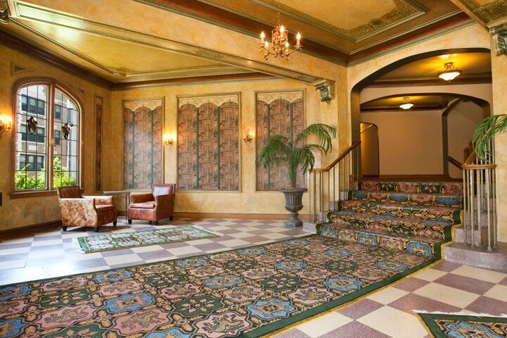 Property Photo:  200 17th Ave E 304  WA 98112 