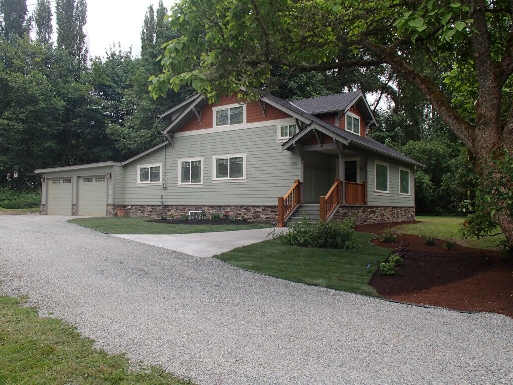 Property Photo:  200 E Lake Sammamish Pkwy  WA 98074 