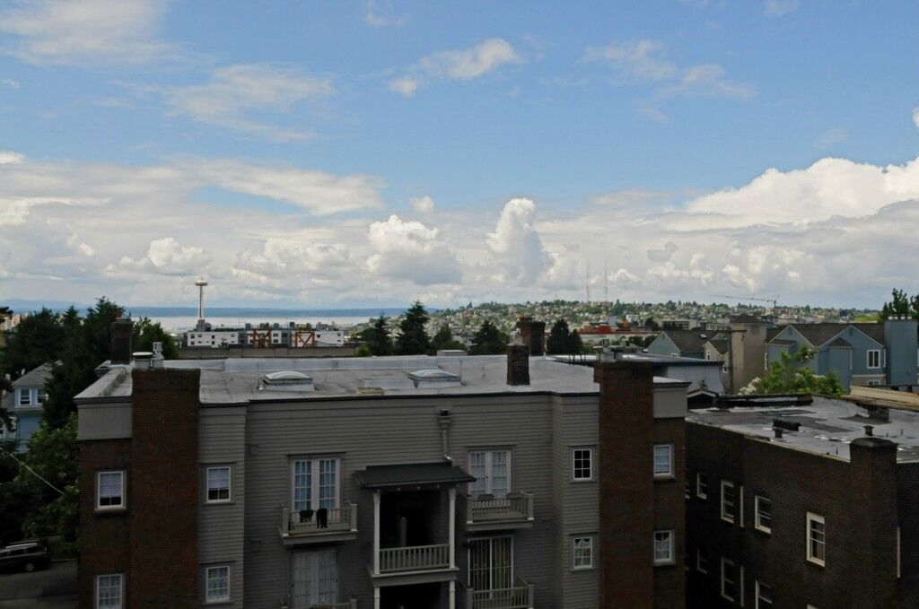Property Photo:  215 14th Ave E 203  WA 98112 