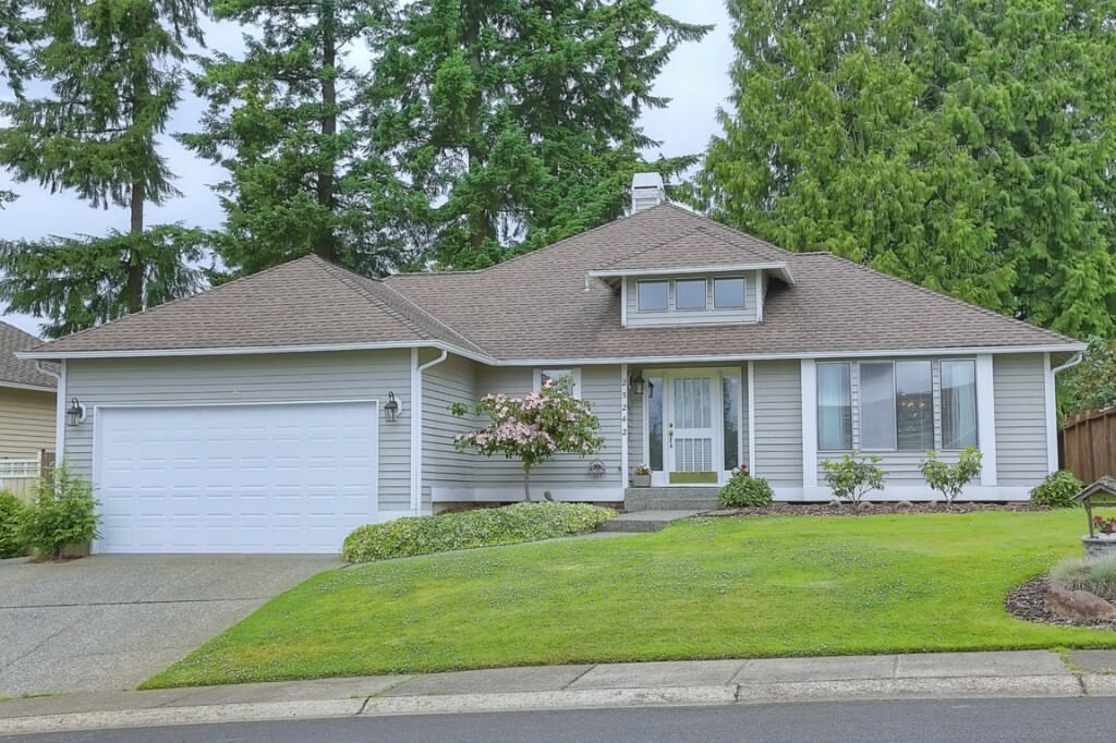 Property Photo:  25242 Lake Wilderness Country Club Dr SE  WA 98038 