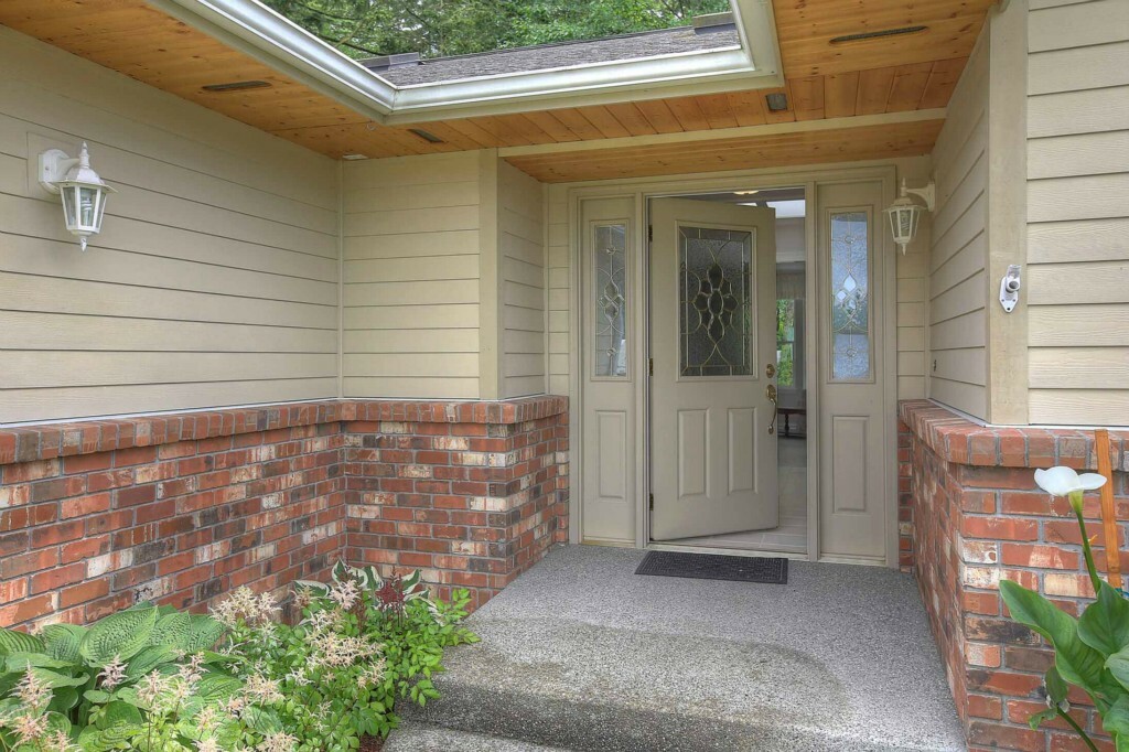 Property Photo:  372 Macbrae Dr  WA 98282 