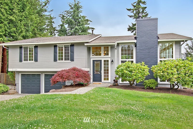 Property Photo:  3128 181st Avenue NE  WA 98052 