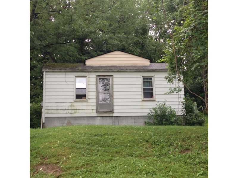 Property Photo:  124 Wood Drive  PA 15237 