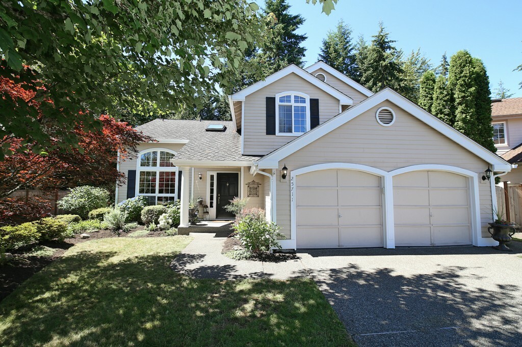 Property Photo:  25711 SE 40th St  WA 98029 