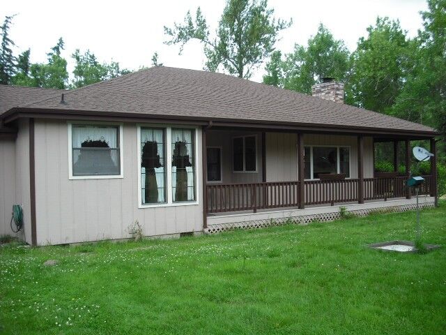 Property Photo: 16926 Longmire Rd SE WA 98597