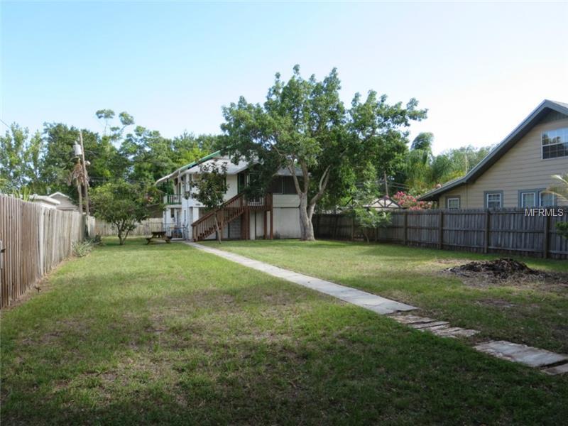 Property Photo: 1182 24th Avenue N FL 33704