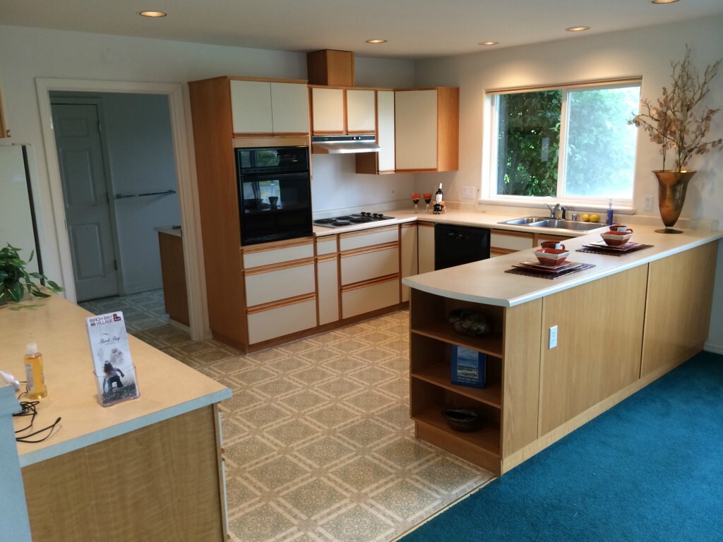 Property Photo: 5334 Nootka Lp WA 98230