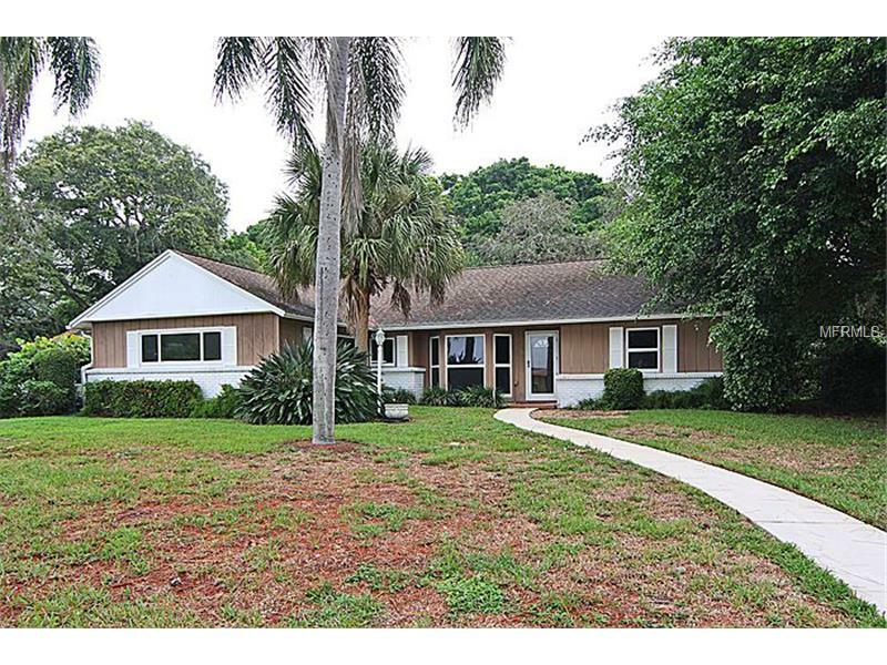Property Photo: 7327 Westmoreland Drive FL 34243