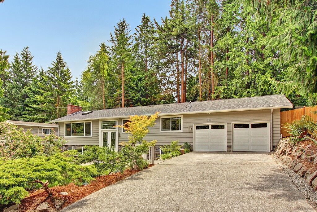 Property Photo: 8920 200th St SW WA 98026