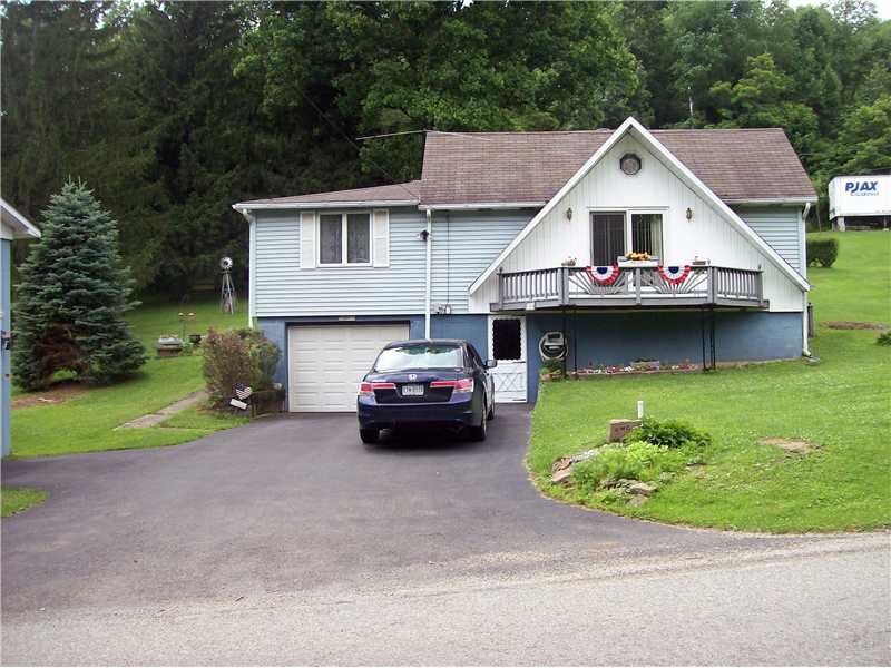 Property Photo: 356 Breakiron Rd PA 15425