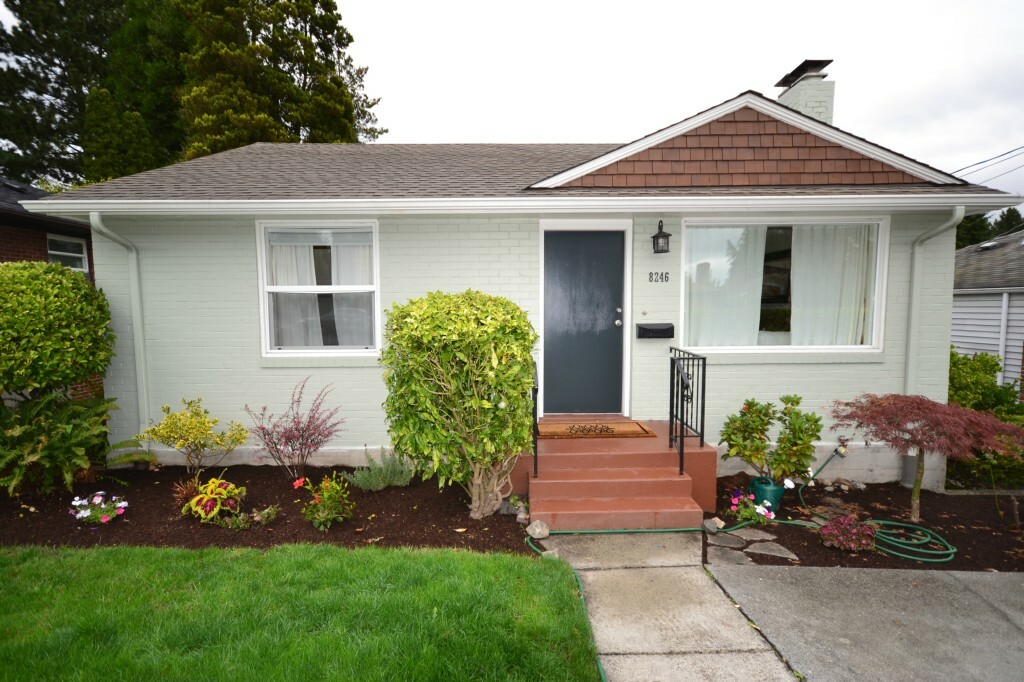 Property Photo:  8246 Corliss Ave N  WA 98103 