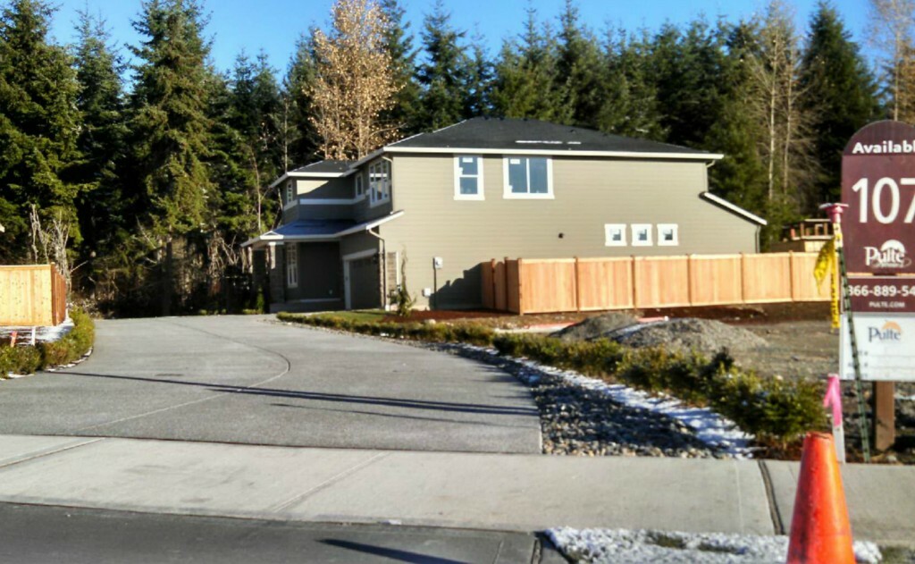 Property Photo:  19627 139th 107 St E  WA 98391 