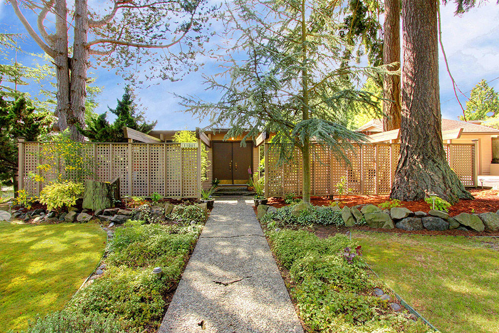 Property Photo: 11801 12th Avenue NW WA 98177