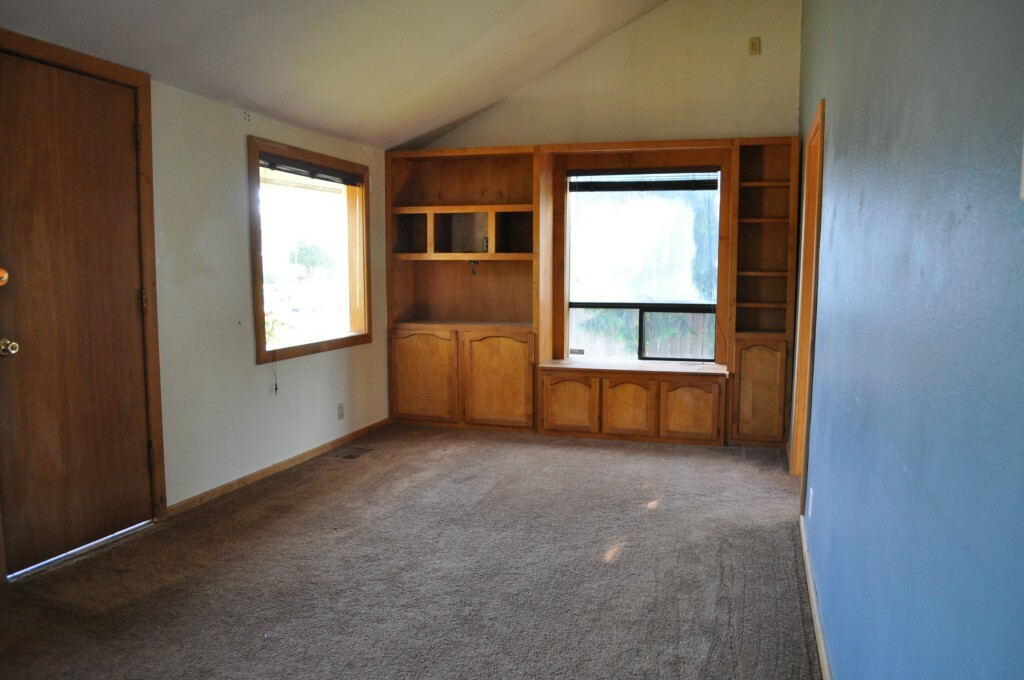 Property Photo: 4802 S 7th St WA 98405