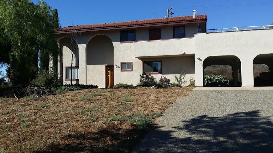 Property Photo: 616 El Paseo CA 92084