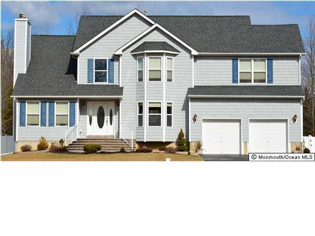 Property Photo:  17 Maxim Court  NJ 08527 