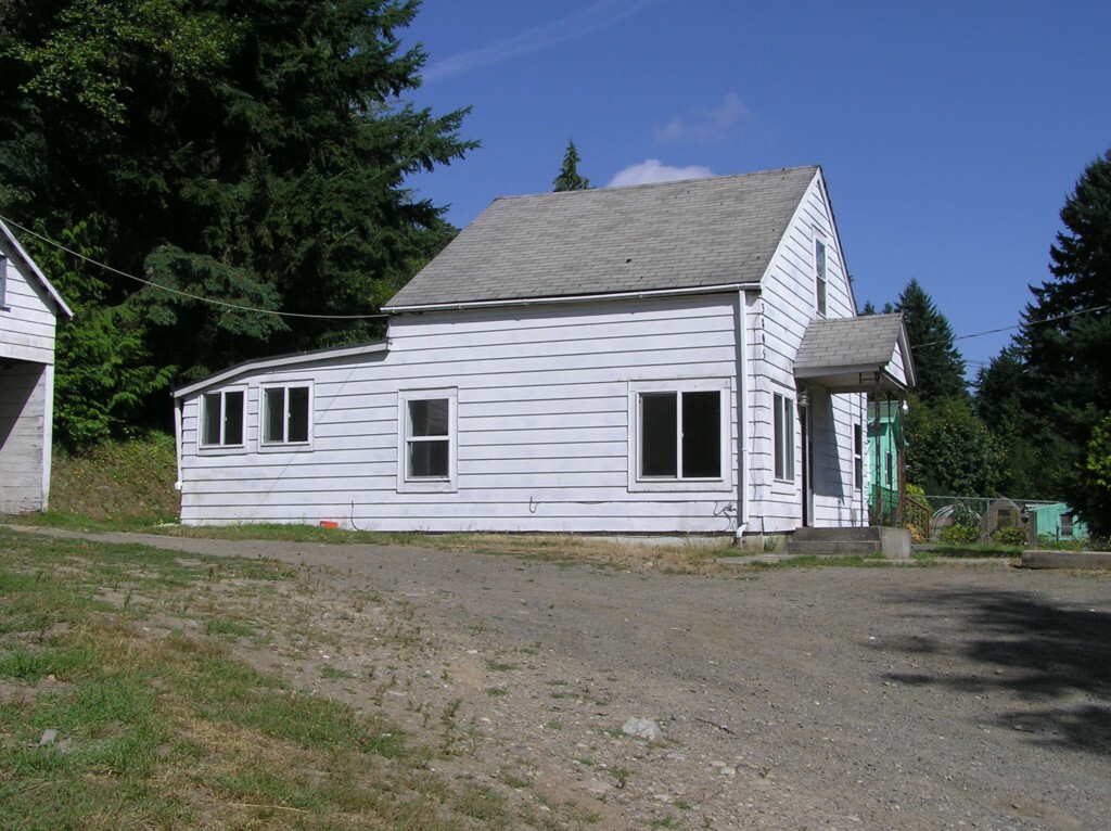 Property Photo:  3805 Perry Ave NE  WA 98310 