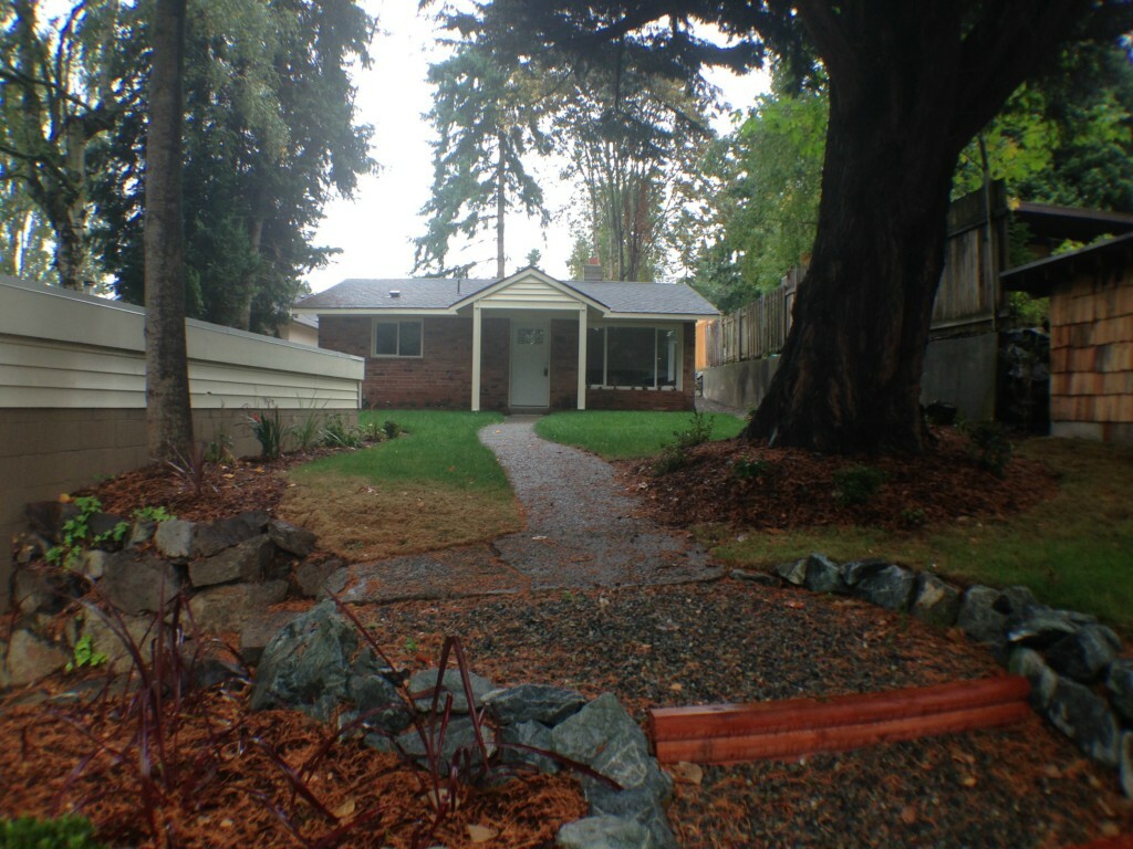 Property Photo: 1744 NE 103rd St WA 98125