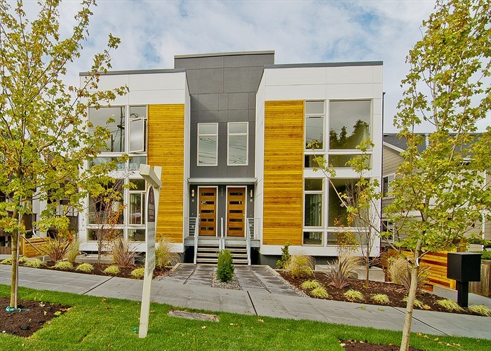 Property Photo: 3049 59th Ave SW A WA 98116