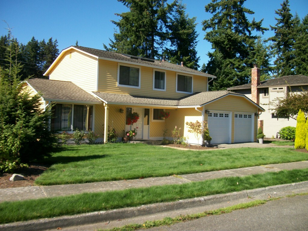 Property Photo:  18132 71st Ave W  WA 98037 