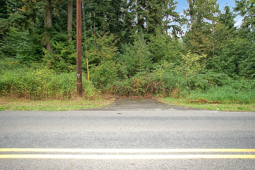 Property Photo:  7121 Spada Rd  WA 98290 