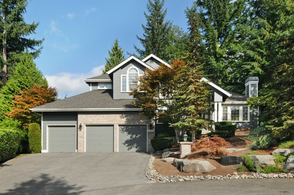 Property Photo: 19834 NE 123rd Ct WA 98077