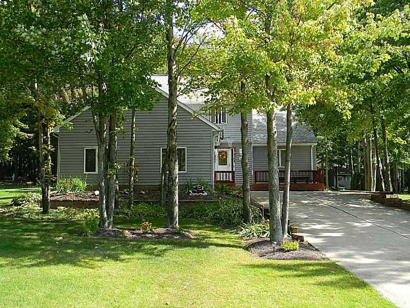 Property Photo: 4709 Colonial Avenue PA 16506