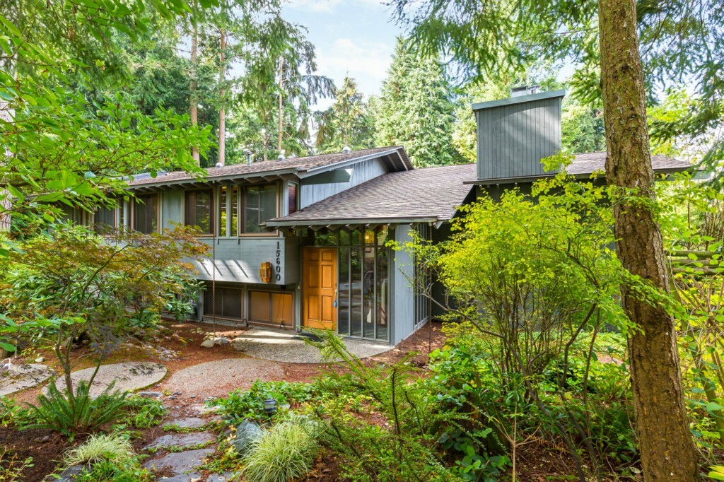 Property Photo: 15600 70th Ave W WA 98026