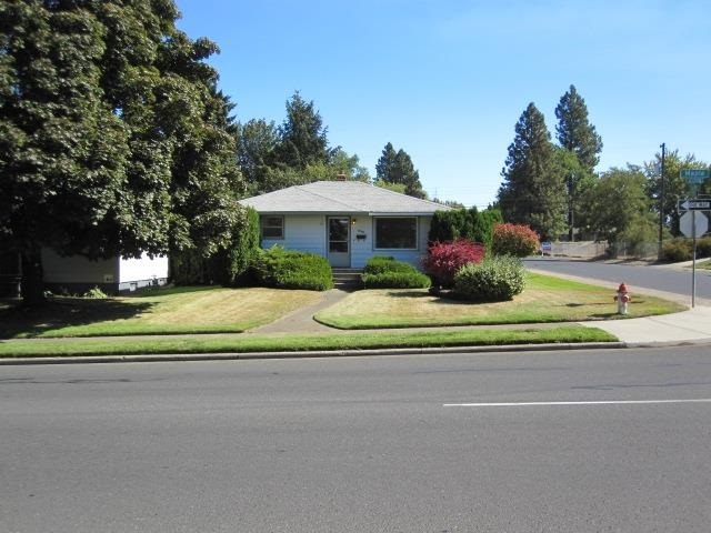 Property Photo: 6104 N Maple St WA 99205