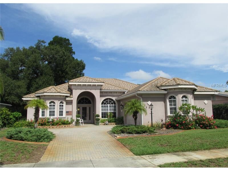 Property Photo:  326 Ponce De Leon Avenue  FL 34285 